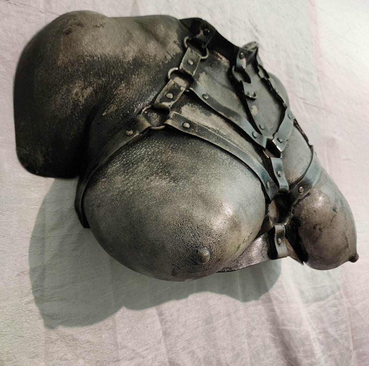 a_bodycasting's tweet photo. Finished this one the other day. Wanted a worn gothic finish. https://t.co/hM2560NEjA