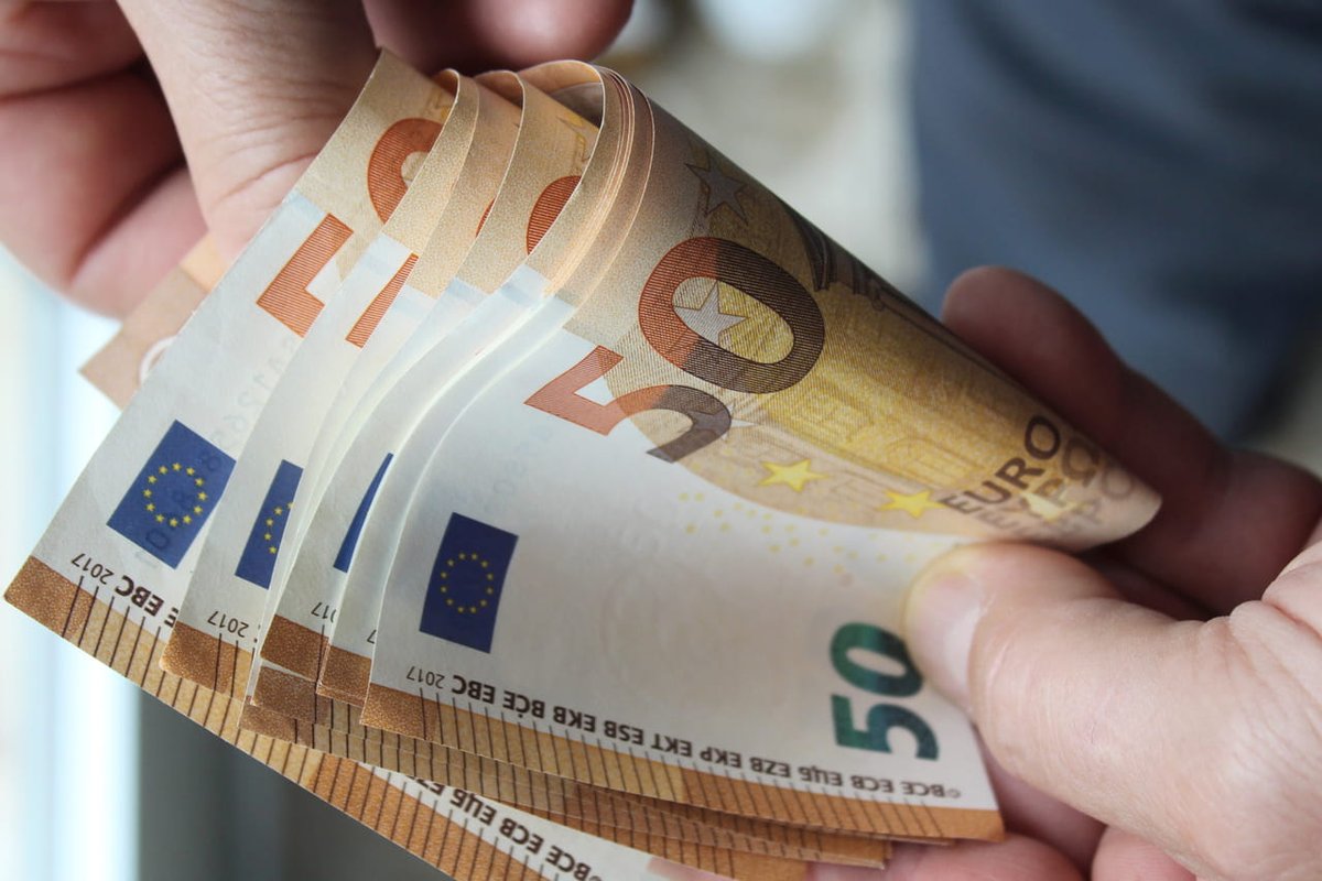 BasseCourFr's tweet image. &quot;Découverte choquante : 34% des Français peuvent réclamer une aide financière, mais n&apos;ont jamais été informés ! Un scandale à corriger ! #AideFinancière #France #Injustice&quot;