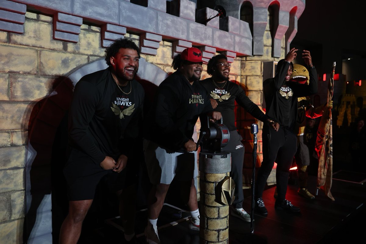 OF COURSE we won with the <a href="/KnightHawksIFL/">Vegas Knight Hawks</a> in the building 🙌🏈