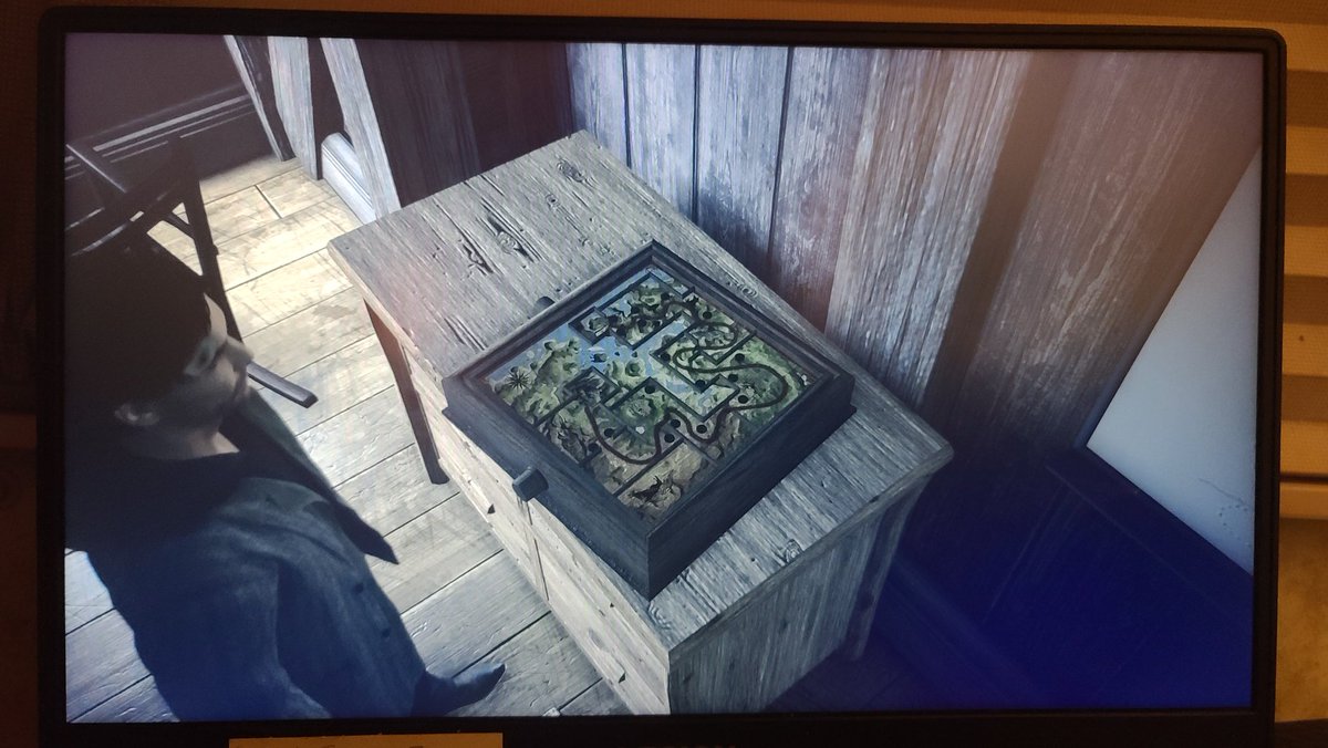 Hey, I never noticed this! The Bright Falls ball maze mentioned in Alan Wake Illuminated! It's in Emerson's room, right next to the whiteboard. Can't believe I never noticed it, I'm blaming rewritten reality. #AlanWake #AlanWakeRemastered