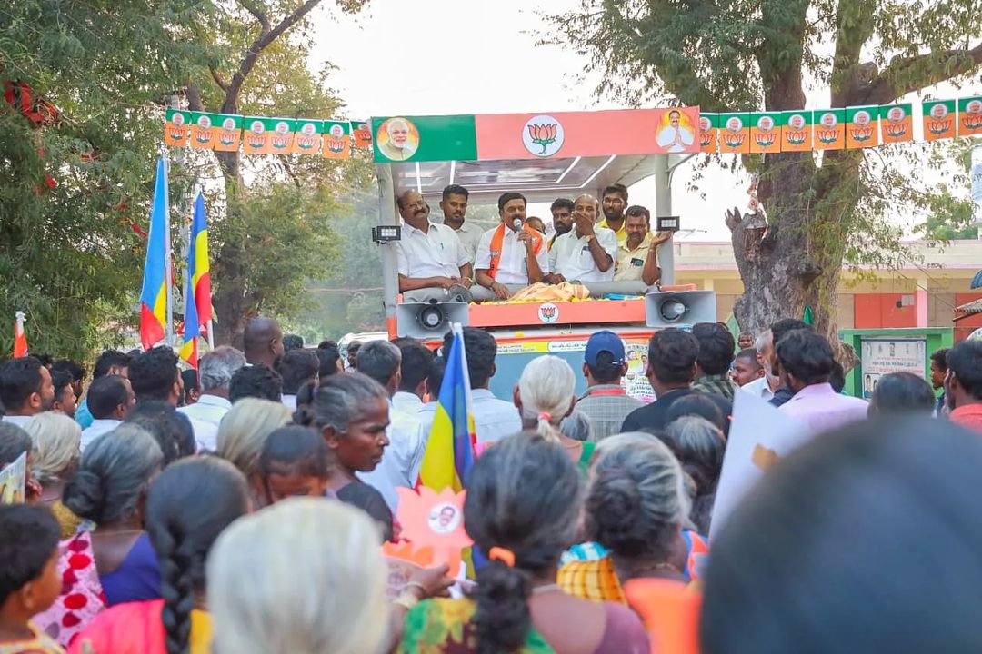 AcsArunkumar's tweet photo. வேலூர் நாடாளுமன்றத் தொகுதியின் வெற்றி வேட்பாளராகத் திகழும் திரு. A.C.சண்முகம் அவர்கள் இன்று குடியாத்தம் சட்டமன்றத் தொகுதிக்குட்பட்ட உள்ளி பகுதியில் தாமரை சின்னத்திற்கு வாக்கு சேகரித்தார்.
#Vote4ACS #Vellore #ACS #புதியநீதிக்கட்சி #BJP #AMMK #PMK #Vote4BJP #acshanmugam https://t.co/vpfLwEmxVw