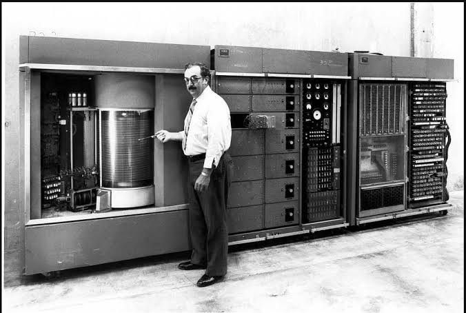 Fun fact! The first commercial hard disk drive was shipped in 1956 as the IBM Model 350 disk storage inside the IBM 305 RAMAC system. It held a whopping 5MB... for a cool $50,000!
#TechTrivia #IBM #Hardisk #wednesdaythought #technology