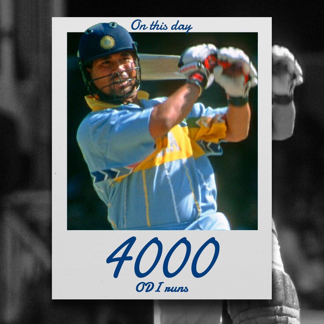 #OnThisDay in 1996, Sachin Tendulkar achieved yet another milestone, surpassing 4000 ODI runs against South Africa in Sharjah 🙌 #SachinTendulkar