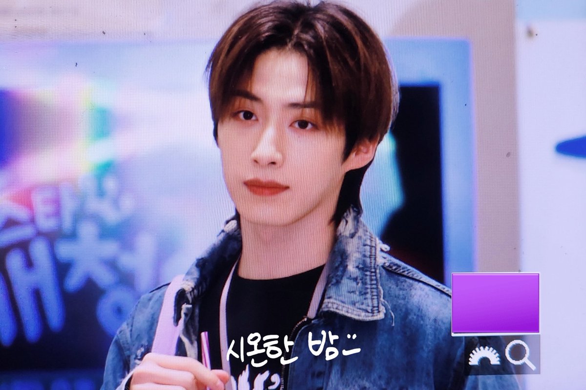 springnight_01's tweet photo. [240417] 원어스의 경청 시온 preview 

💜시오니 출근 완료💜

#원어스 #ONEUS #ワンアス #시온 #XION #シオン #손동주 @official_ONEUS https://t.co/XkkN4fL9PO
