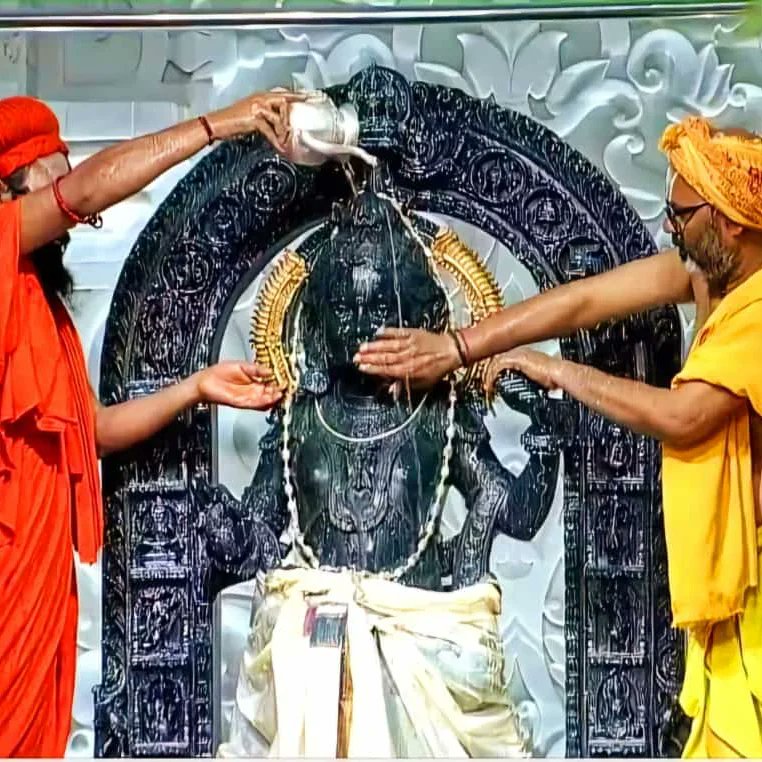 JiMaharaj6's tweet photo. #ramnavami #happyramnavami #ramnavami2021 #ramnavmi #tirupatiless #ramnavami2022 #hindurajyam #bholenath🙏dailyfact #raghupati #ramnavamiindia #ramnavamistatus #ramnavamispecial https://t.co/kFRnzNyoPi