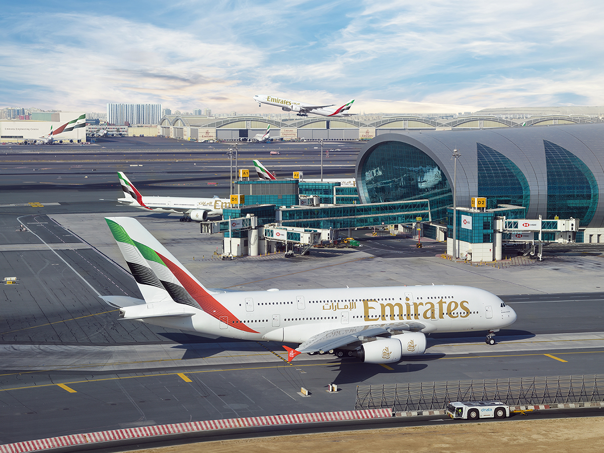 🔴 Emirates has temporarily ceased check-in services for passengers departing from Dubai International Airport, effective from 08:00 on April 17, 2024, until midnight local time, due to operational challenges stemming from adverse weather and road conditions. #Airways #News