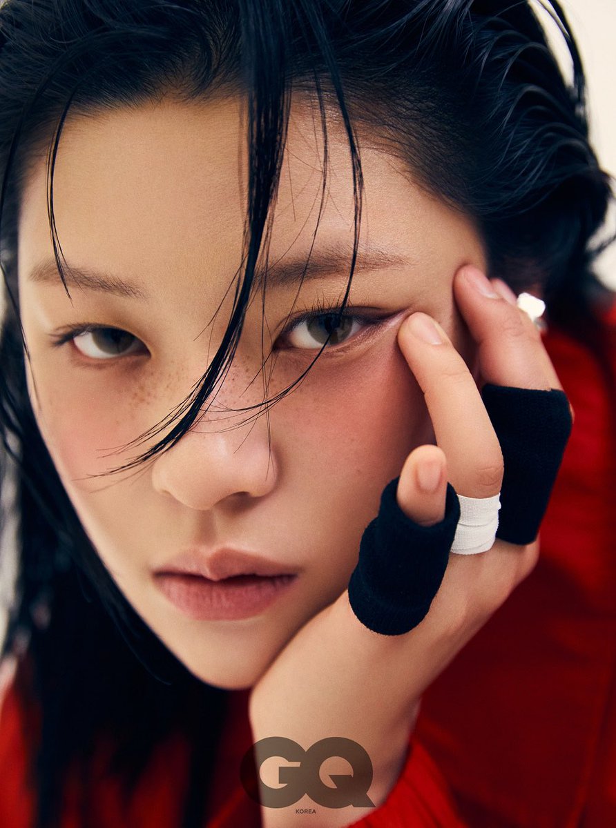 Jeongyeon of TWICE looks amazing for GQ Korea.