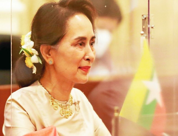 Birmanie-Aung San Suu Kyi lauréate prix Nobel de la paix 1991 ; assignée à résidence-porte-parole de la junte. Cette décision concerne notamment les prisonniers âgés. #Zonebourse zonebourse.com/actualite-bour…