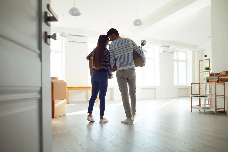 [ON-AIR] What advice do you have for a young couple moving in together for the first time? 📱 WhatsApp 084 000 0947 #AneleAndTheClubOn947