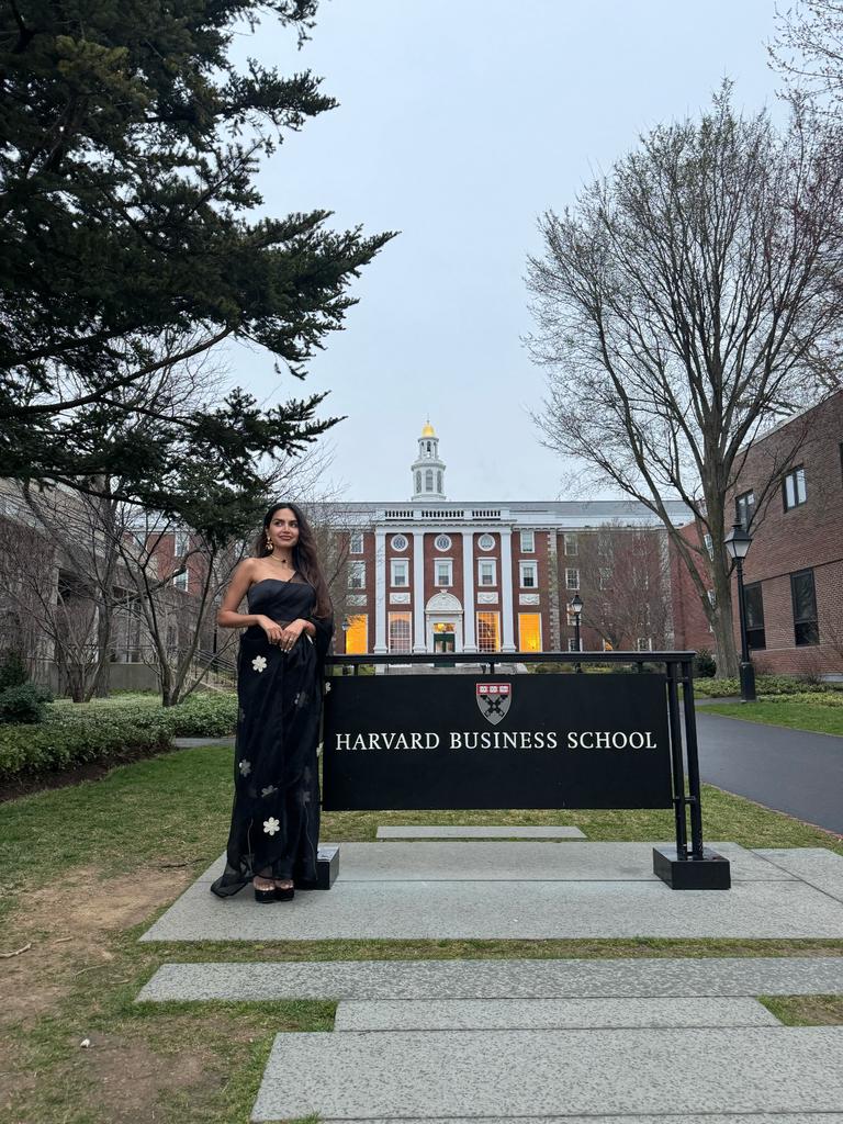 Inde wild founder and influencer @diipakhosla is part of new doc #showherthemoney which was screened at #hbs on april 11. Helmed by kydickens it talks abt women rock star investors and businesswomen.