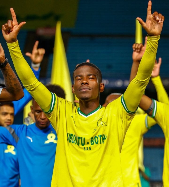 May God continue to bless Mamelodi Sundowns 

💚💛💙