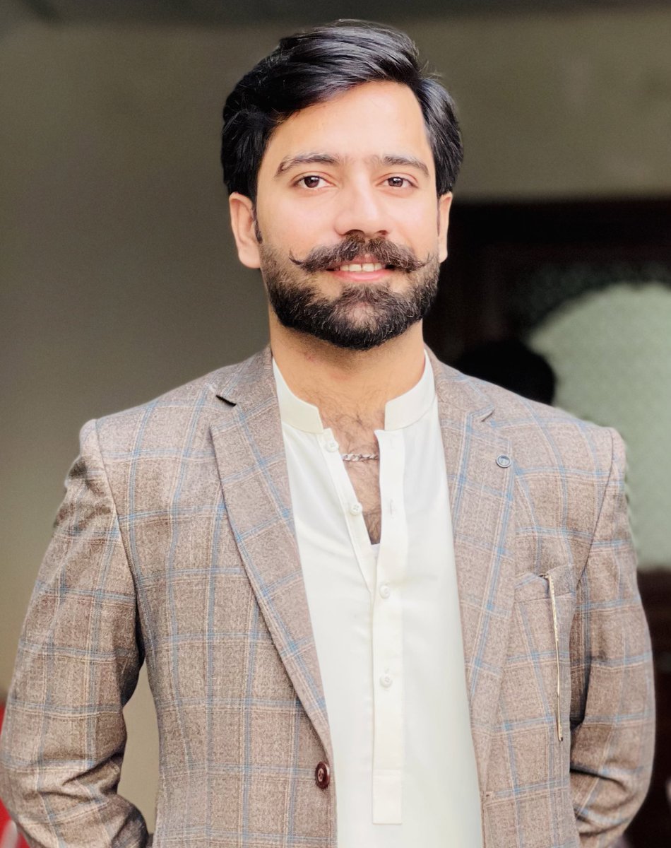 ehsaanim's tweet photo. ترے جانے کا غم چھپا کر دل میں
کام دنیا کے بدستور کیے جارہے ہیں 

ﷲپاک میرے بھائی مزمل سلیم کی مغفرت فرمائے اور جنت الفردوس میں اعلیٰ مقام عطا کرے۔
آمین! https://t.co/GB7HXIutd6