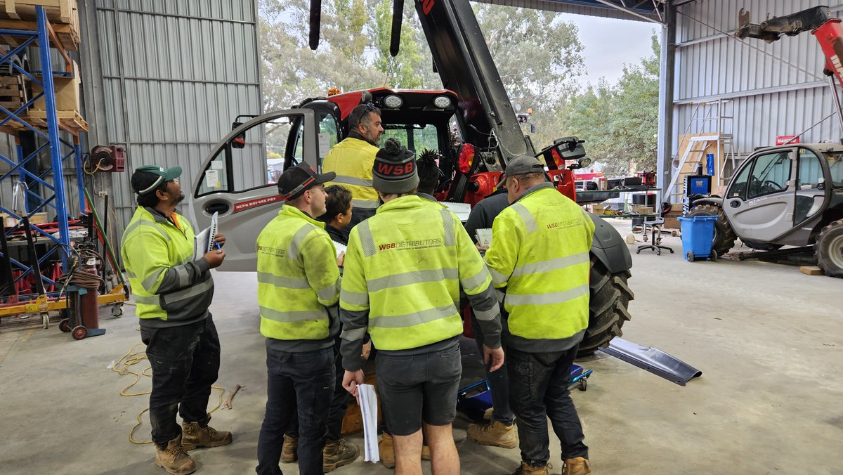 WSB invests heavily in Manitou expertise!  When it comes to Manitou service, WSB stays ahead of the game to keep you running strong.

Call WSB on 1300 000 972 for all your Manitou needs

#manitou  #telehandler #manitouaustralia #forklift 
#materialhandling #agriculture #farming