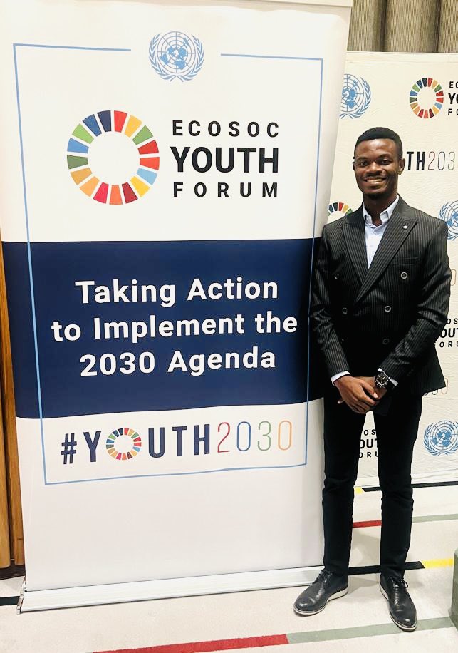 Merveille, 23 ans et Anselme, 27 ans sont 2 des jeunes délégués de la RDC au Forum des Jeunes de @UNECOSOC qui se tient a NYC. 🇺🇳 L’événement réunit des jeunes de partout dans le monde, pour accélérer l’atteinte des objectifs de développement durable. 🌍 Un mot pour eux?