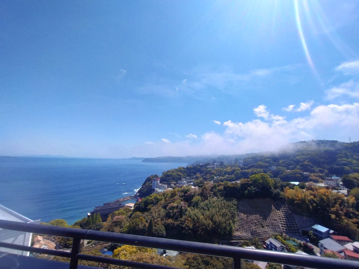 ujikko's tweet photo. 新入社員研修のオブザーバーとして初めて熱海に来たわよ https://t.co/G1v83M4nYk