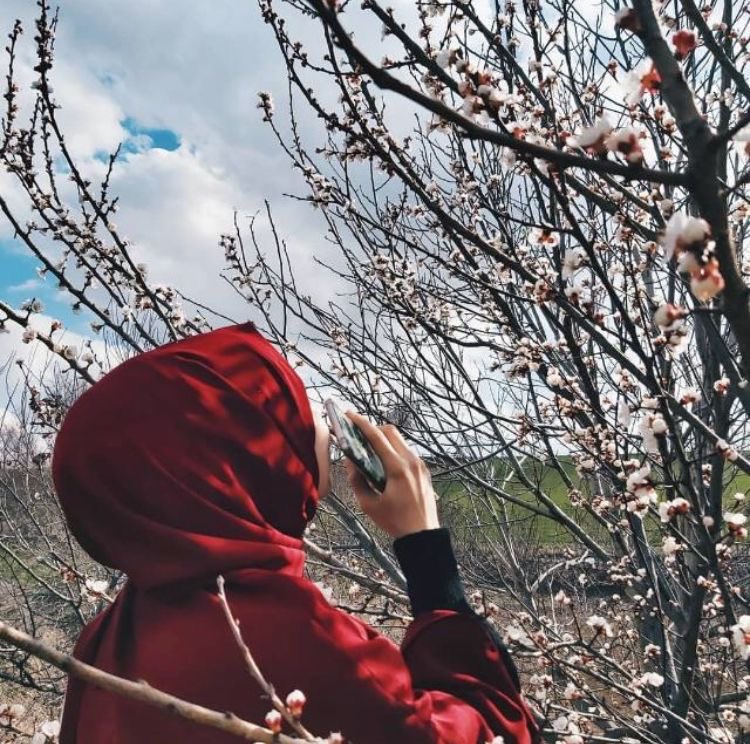 EsseLamuALeyküm ❝Allah’ım! Âcizlikten, tembellikten, cimrilikten, korkaklıktan, ihtiyarlıktan ve kabir azabından Sana sığınırım.❞ Aminnn.. Hayırlı huzurlu sabahlar.. #Hayırlısabahlar #carsamba