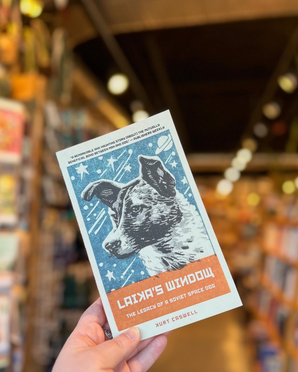 ABookFAS's tweet photo. Join us at @WVC for an Earth Day Poetry Reading with author, Kurt Caswell this Thursday, April 18th at 7pm! You will also hear works from the winners of WVC’s Earth Day Poetry Contest.

#abookforallseasons #wenatcheevalleycollege #earthday #poetrymonth #booksigning https://t.co/T1EB7wAPUJ