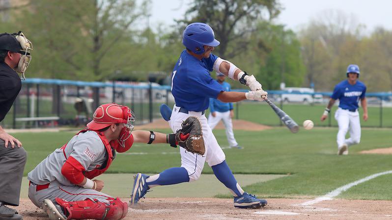 A strong offensive effort led @EIU_Baseball to a 14-9 win over Bradley on Tuesday afternoon at Coaches Stadium. Drumke: 2-4, 3 RBI Hagen: 3-4, two 2B, 4 R, 2 RBI Peters: 2-5, 2 R, 2 RBI Recap⚾️👀⬇️ eiupanthers.com/news/2024/4/16…