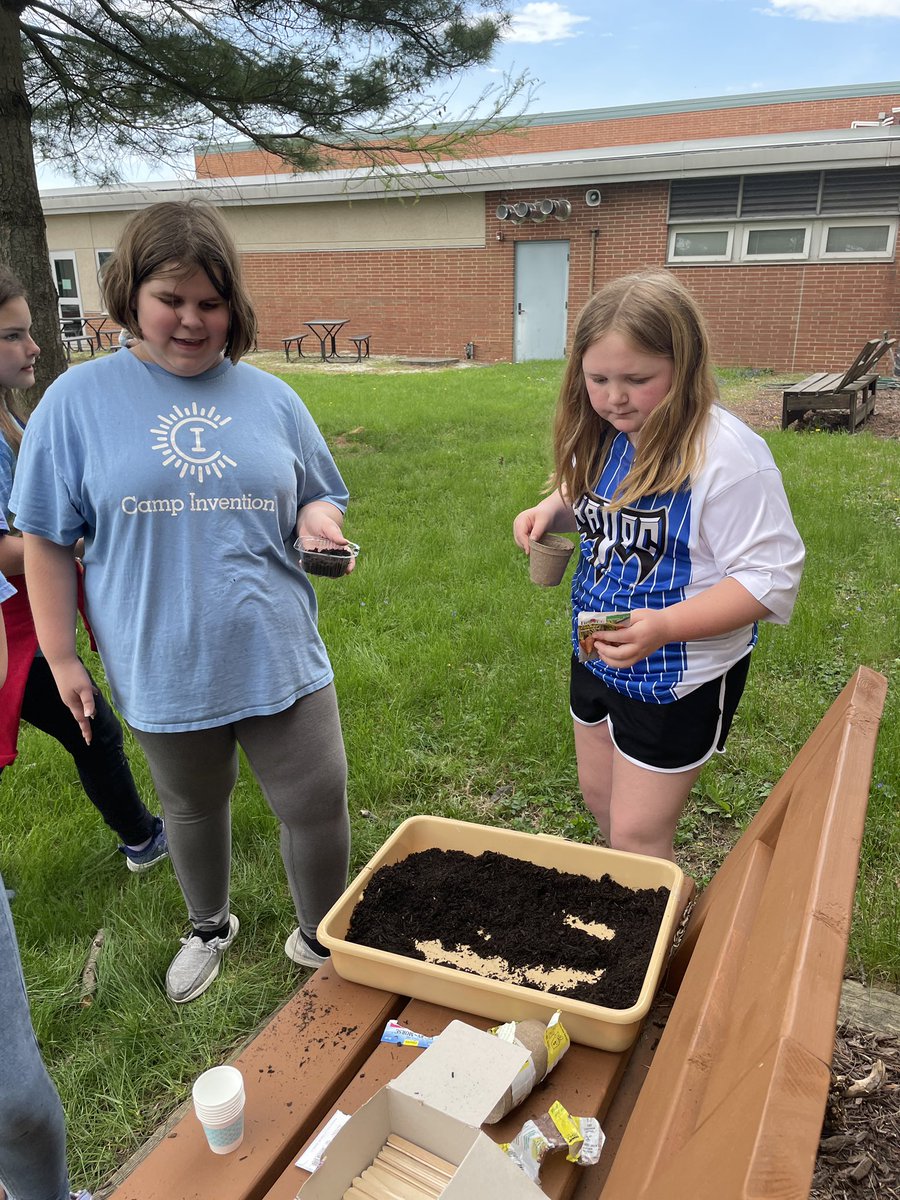 GIS_Principal's tweet photo. The Gardening Club was hard at work in the GIS courtyard. Can’t wait to see the finished result! #1GC https://t.co/PfabKblY9G
