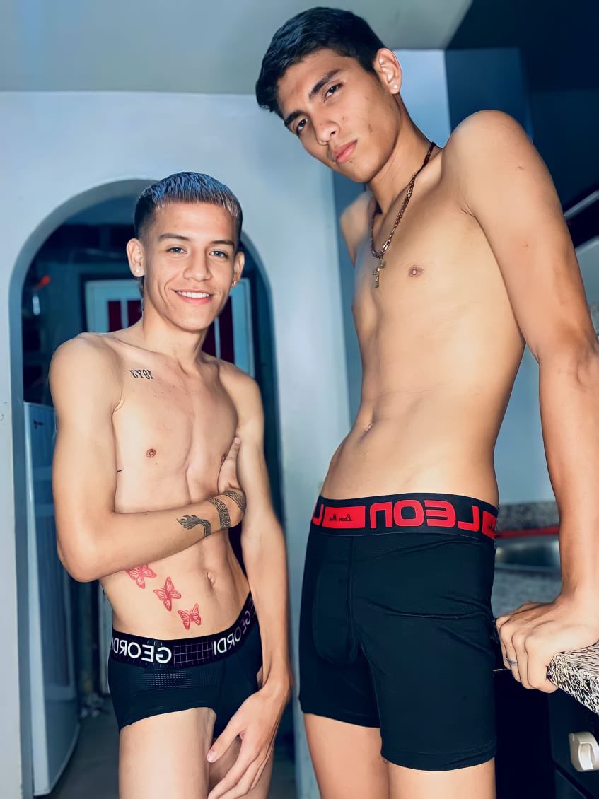 elalexander_10's tweet photo. Que rico fue pasarla con mi primo 🍆🔥
  
Nueva cuenta 🔥❤️‍🔥
Rt si lo quieres 🍆😈 https://t.co/33IEBubK2L