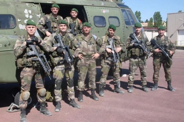 VerdadeseNadaMa's tweet photo. Ucrânia: Cerca de 20 dos 100 soldados franceses da "Legião Estrangeira" recém-chegados em Slavyansk já foram eliminados ☠️💀. A Rússia atingiu em cheio o local onde os militares deviam treinar os ucranianos.

https://t.co/FBXomQHwGv https://t.co/095DQHx7Qb