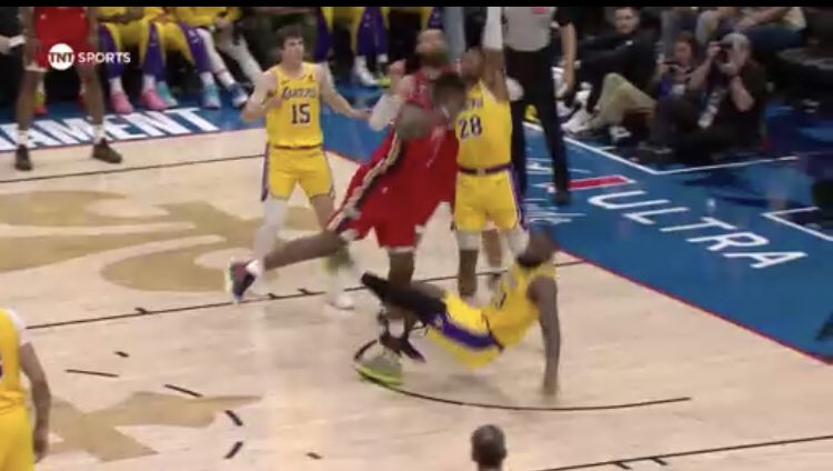 onlyfansport's tweet photo. +13 #Lakers malgré un énorme Zion Williamson 👀🏀 #NOPLA https://t.co/MNwHDRl8xA