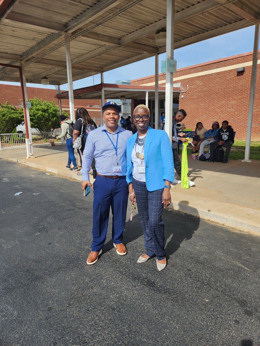 FCulverson's tweet photo. Day 2 of Exceptional Children's Week! We wore blue to bring awareness to Autism, Learning Disabilities, and Hearing Impairments. #ECweek_HCS
@ELHS_HCS @DrKeshaJones1 @Holla_at_Ayala @KindraTukes @MrArnoldtheGol1 @RWilliams_EDS @dr_tiffanyl https://t.co/VBP38FhBUP