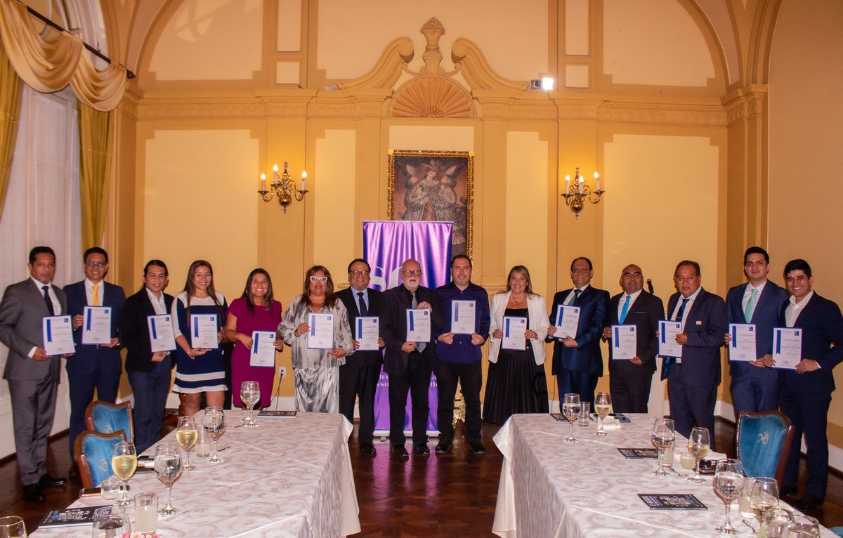 Chemo_Vasquez's tweet photo. Sociedad Peruana de Consultores Políticos @Sopecop en pleno. https://t.co/LgwPuN1s5Q