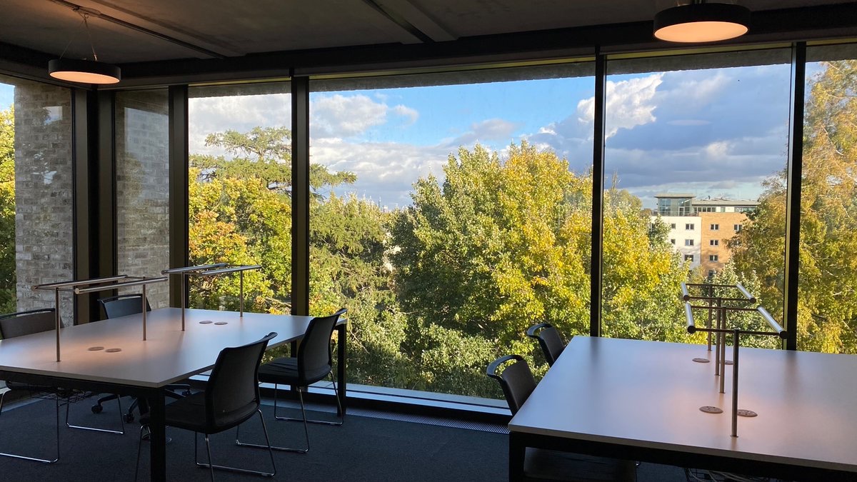😍 Library views are always on point! Tag us in your favourite library spaces and views too! @RoehamptonSU @UR_ECW @UORHistory @RoehamptonEdu @UoR_LifeScience @roehamptonpsych @RoehamptonLaw @roehamptonbiz @UORHumanities @Roe_Southlands @sportroehampton