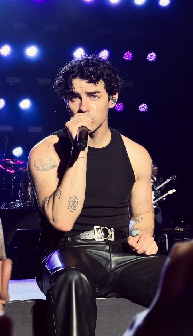 weinthecrowd's tweet photo. Essas são para as Joe Girls! Só um leve spoiler do que vem por aí no nosso post completo 🤭💜 https://t.co/unCqAoPGoI