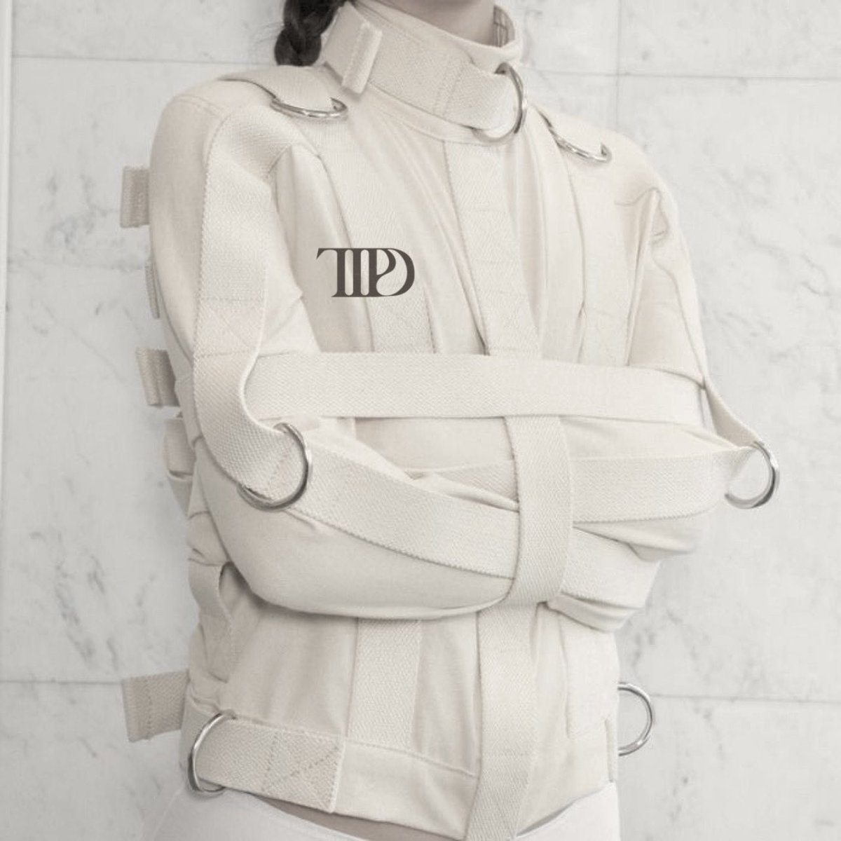 thisloml's tweet image. TTPD MERCH REVEAL OMG 😍😍