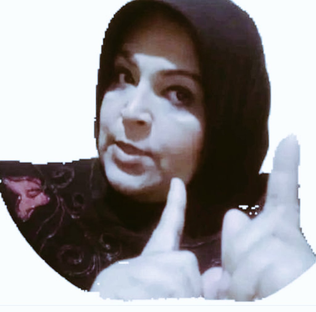 thdyaty's tweet photo. #اللحمه هترخص هتبقي ب ١٥٠ج
#والدهب هيرخص هيبقي ب ٩٠٠ج 
#بدايه من شهر ٧ 
#الخبر موثوق منه من إتنين كانوا #راكبين ورايا في الميكروباص😂 https://t.co/lYJamo94eC