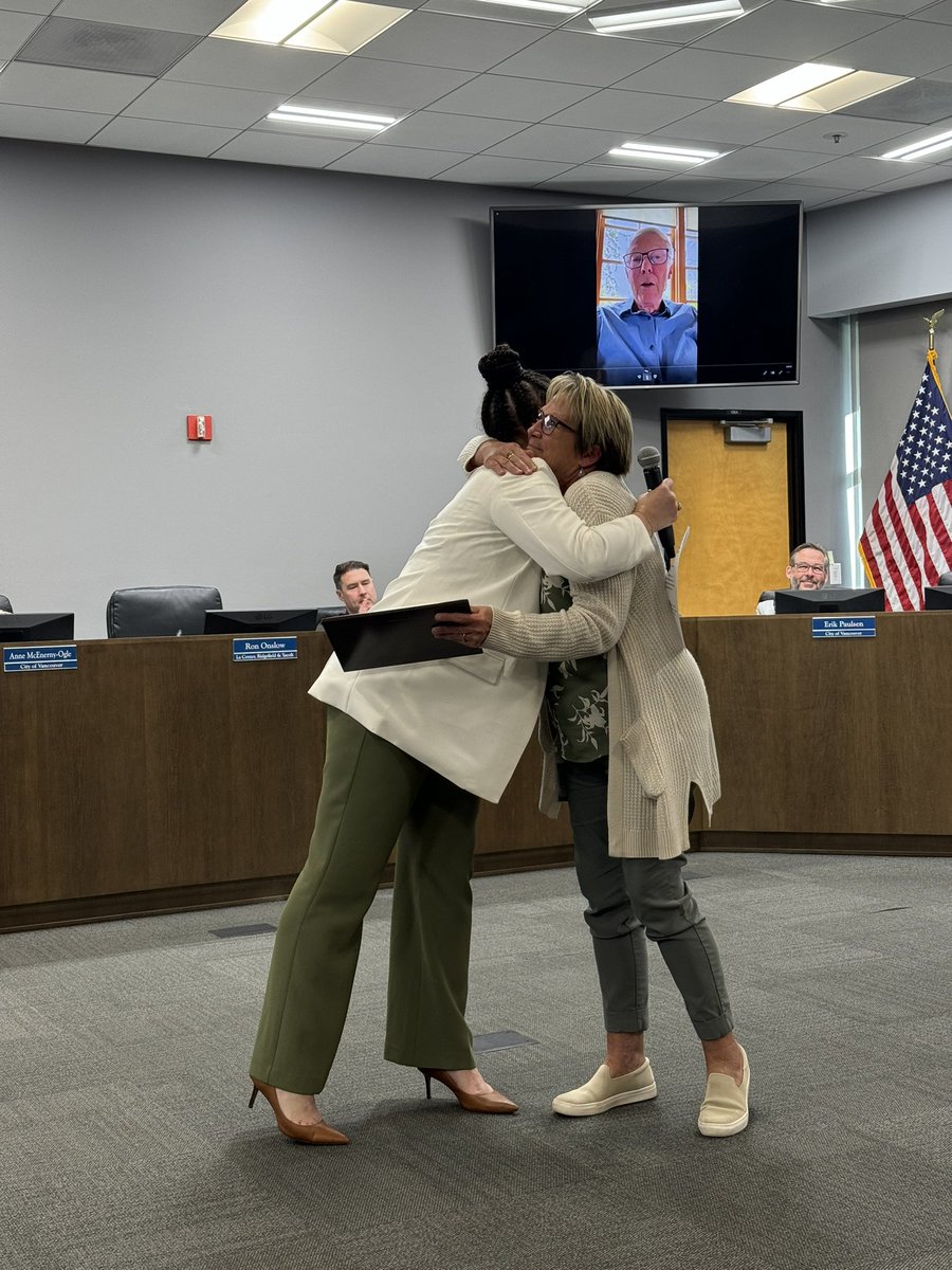 ctranvancouver's tweet image. Enjoy your well-deserved retirement, Debbie! #ctran