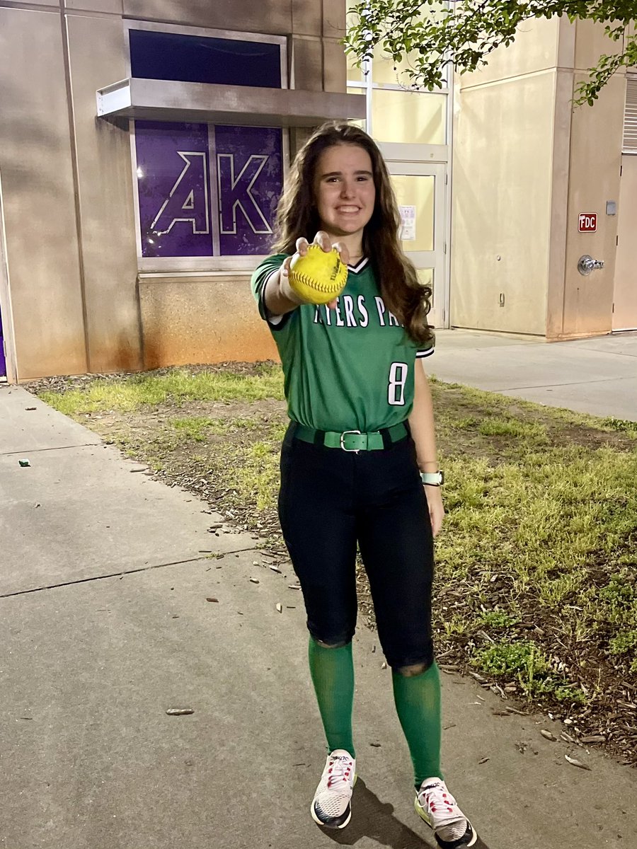 Regan55Godman's tweet photo. #3 OVER the fence against AK!! #CockandLoad #YouKnow @TheParkSoftball @TeamTrifecta16 @banditsnccausby @ExtraInningSB @LegacyLegendsS1 @SBRRetweets https://t.co/YXBWO1d8wf