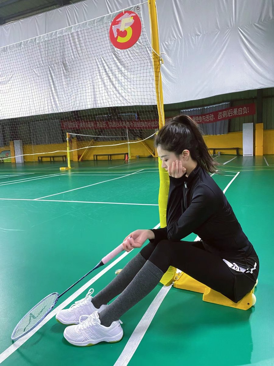 偷偷给你看下我的新球友，
你能给她打几分？😘😘 https://t.co/2I7ecHBJqE