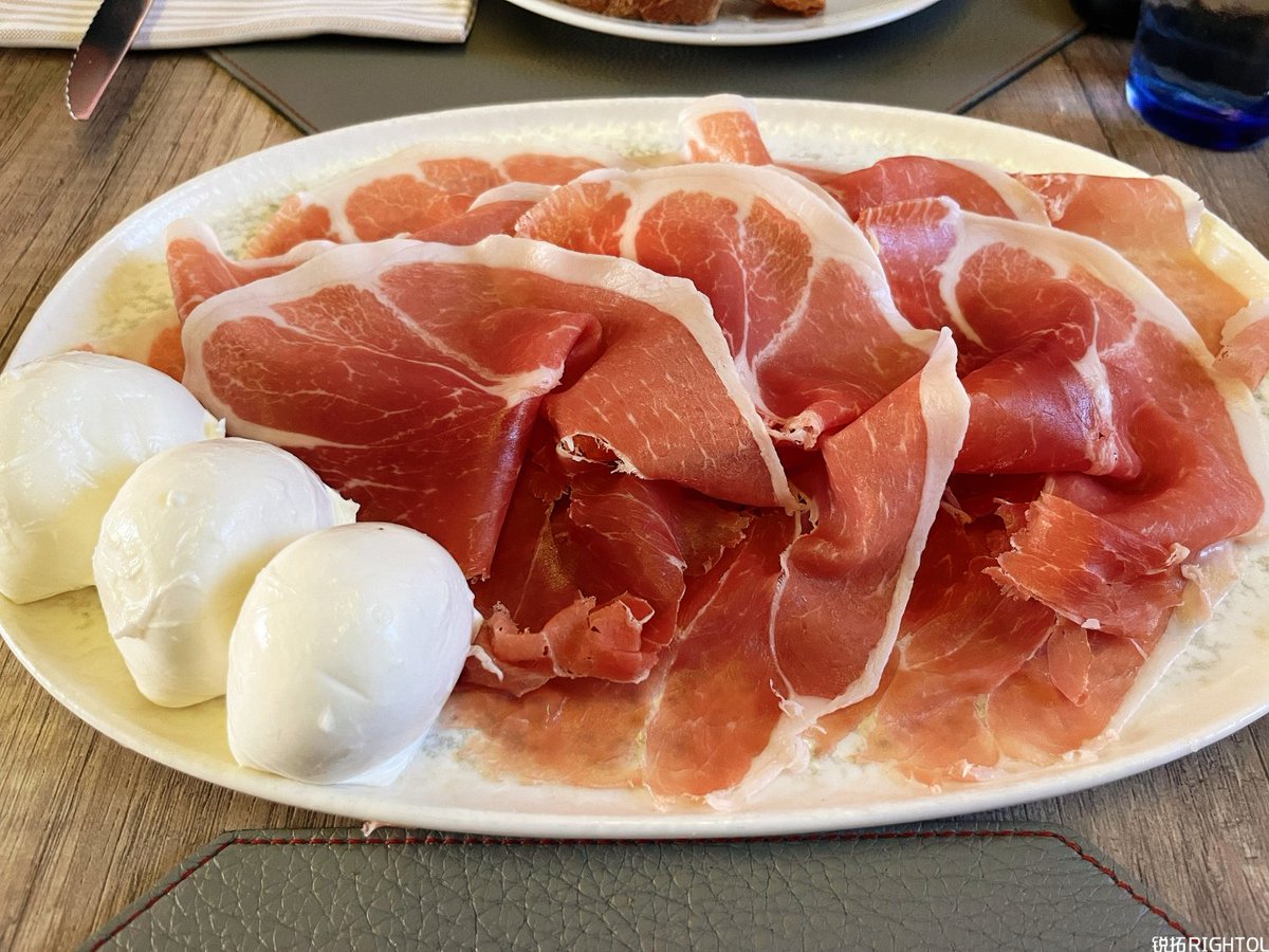 RightolMedia's tweet photo. Get fed in Bologna, Italy. 😋 https://t.co/Gd4JB1NREi
