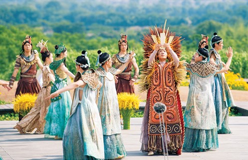 The Chinese #civilization has thrived for thousands of years. What distinctive features does it possess? And what contemporary values does it have in the modern era? Read the article by the #CPC Leadership Group of the Chinese Academy of Social Sciences: bit.ly/4ar8kkz