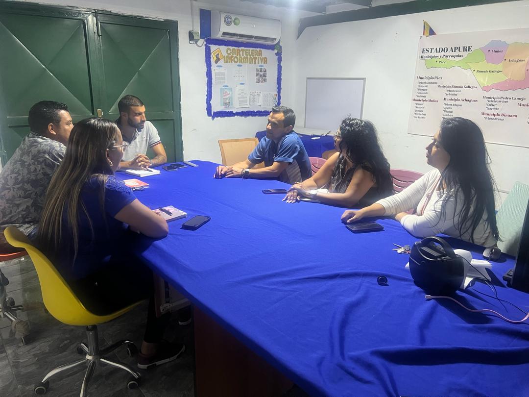 #AlMomento | Nuestro Vicepdte. @gaza1616 se reunió con el Estado Mayor de Alimentación del Edo. Apure para avanzar en los planes y orientaciones del #PAE. @NicolasMaduro @_LaAvanzadora @pedrodiazg59