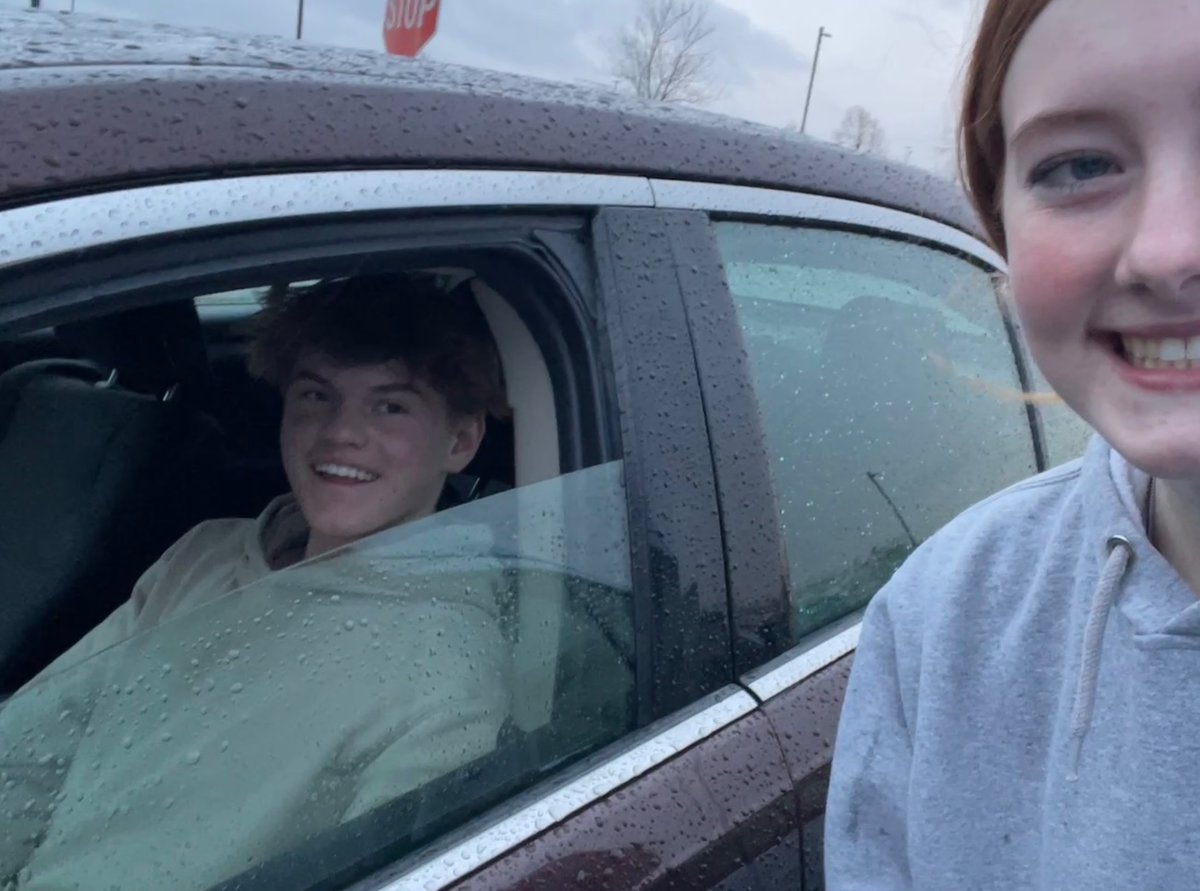 WalzElla's tweet photo. roll up the window next time #2v3 @GroveAssassins https://t.co/BPVl9Sp0GF