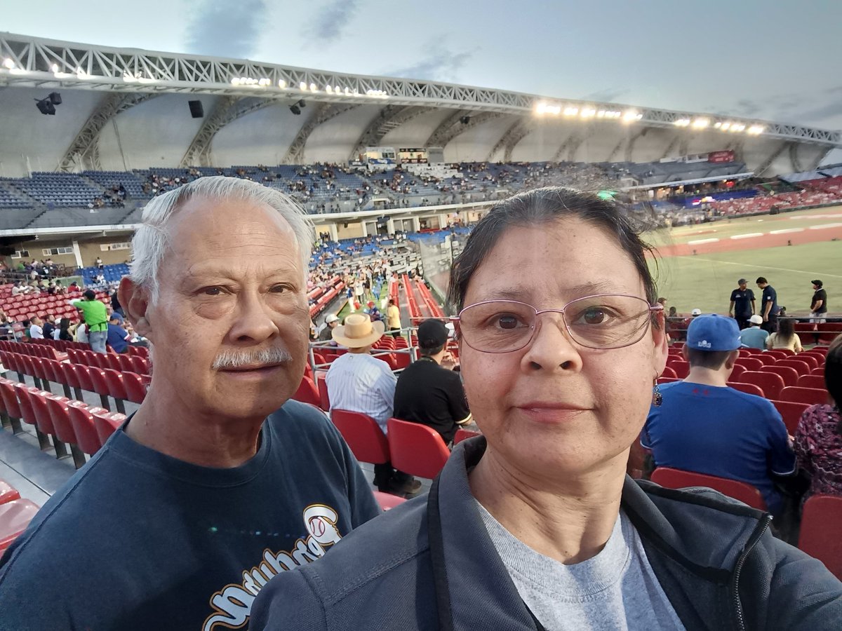 Gracias #radioramadeoccidente <a href="/FD1340AM/">Frecuencia Deportiva</a> <a href="/jeronimocamber2/">Jerónimo Camberos</a> ya lista con mi papá para ver el partido inaugural de <a href="/charrosbeisbol/">Charros de Jalisco🤠</a> ÁNIMO EQUIPO!!!