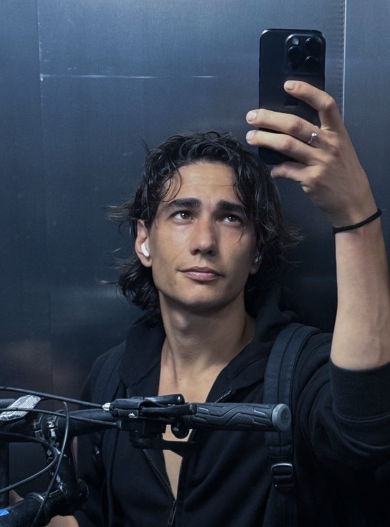 💌 (@enzovdetails) on Twitter photo 