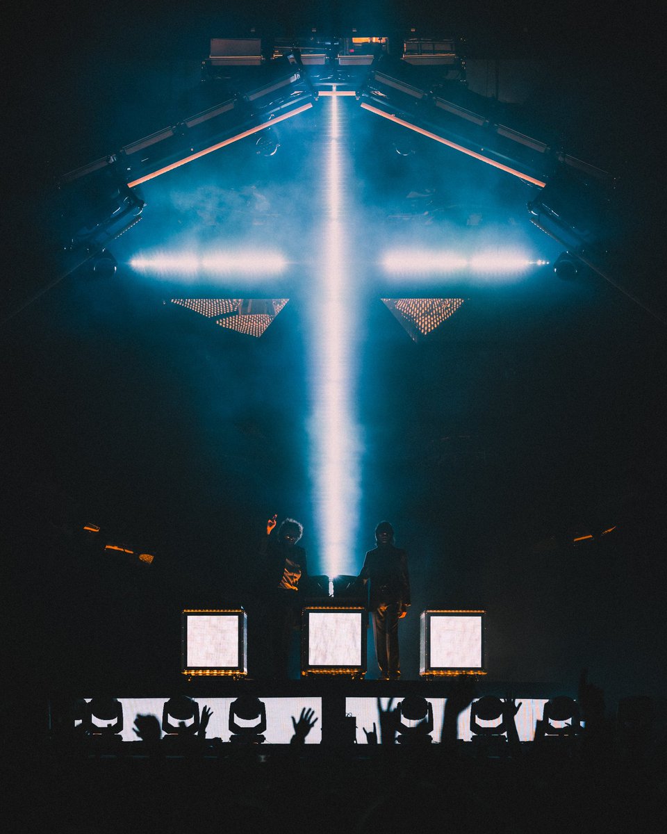 .<a href="/FestivalVaiven/">Festival Vaivén</a> publicó los horarios de su próxima edición con Justice, Lauren Mayberry, WhoMadeWho (Live), L'Impératrice, Girl Ultra, Black Coffee, Nsqk, Kerala Dust, Tayrell y Capital Cities.

Será el 27 de abril en Jardines de México. ☀️🥵