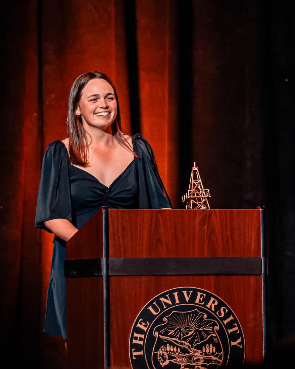 FindlayOilers's tweet photo. The inaugural Oiler Choice Awards. A night to remember 🤩

What was your favorite moment?? https://t.co/PuzEflxejG