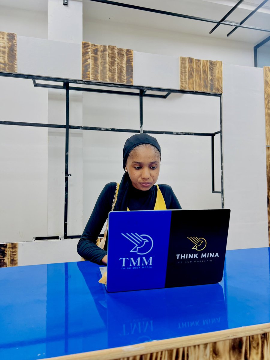 PoetessKj's tweet photo. What’s your day at work like 🤔??

#thinkmina #Growth #PR #MarketingDigital #media #ContentCreation #Gambia https://t.co/L0RZKVkaZV