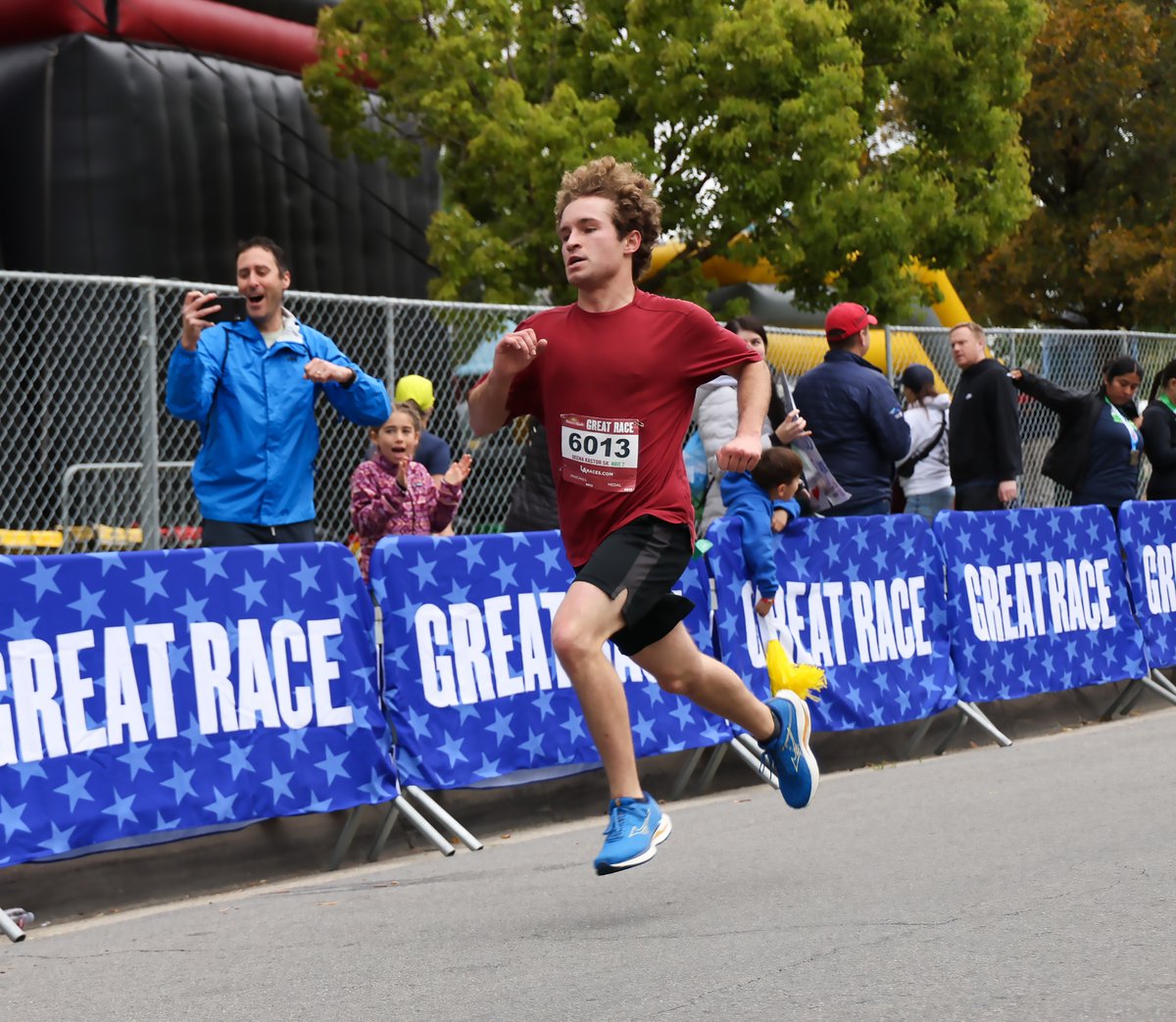 Sean Giambrone tweet media