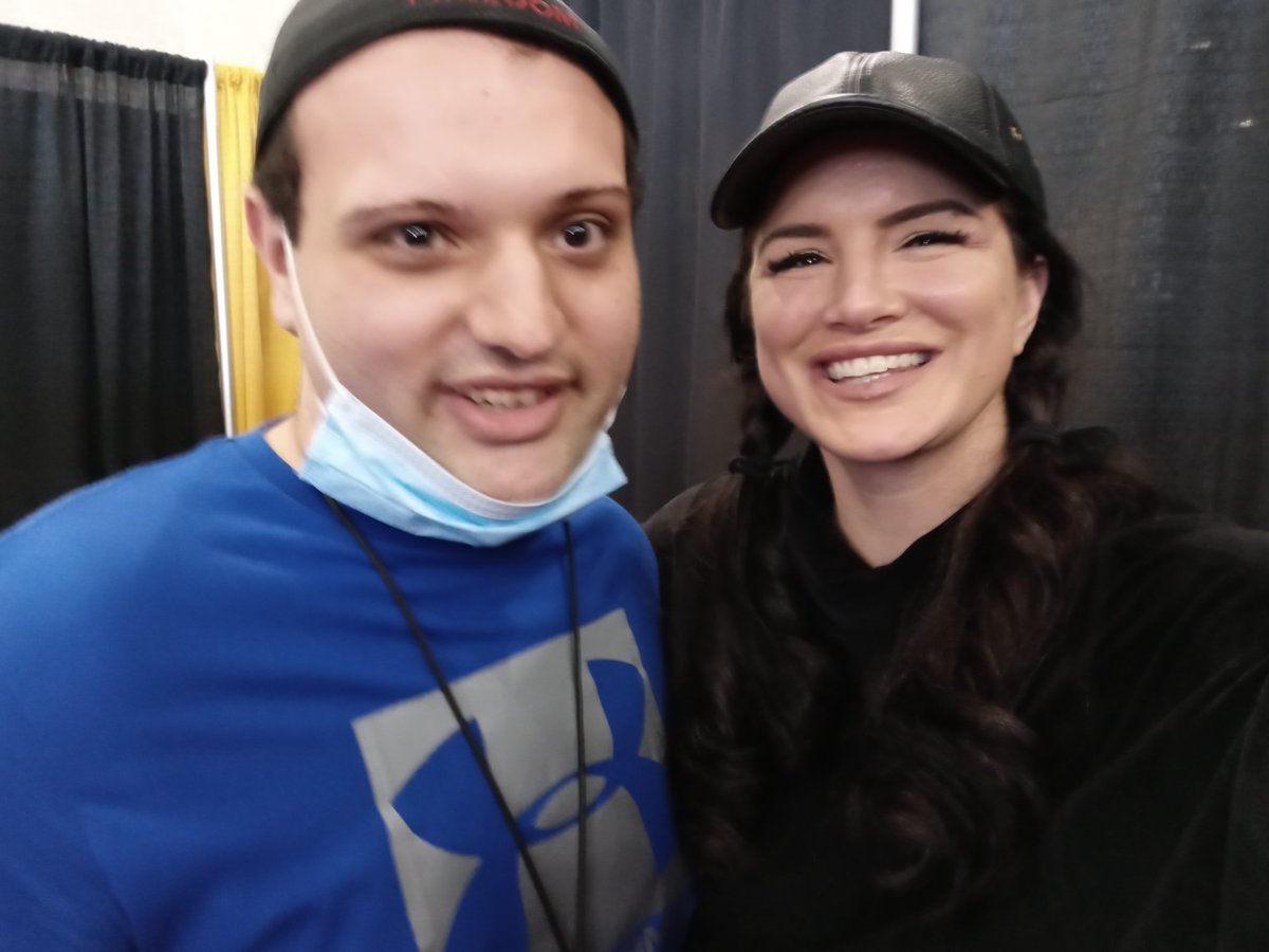 DannyBoy595's tweet photo. To this beautiful, Heart stopping Fighter I celebrate your Birthday @ginacarano with great joy and express meeting you and taking photos. keep up the good fight love you #weloveginacarano #welovecaradune #weloveangeldust #weloverileyhicks #welcometotherebellion🎉🎊🎈🍻🖕 https://t.co/WhHjCllolS