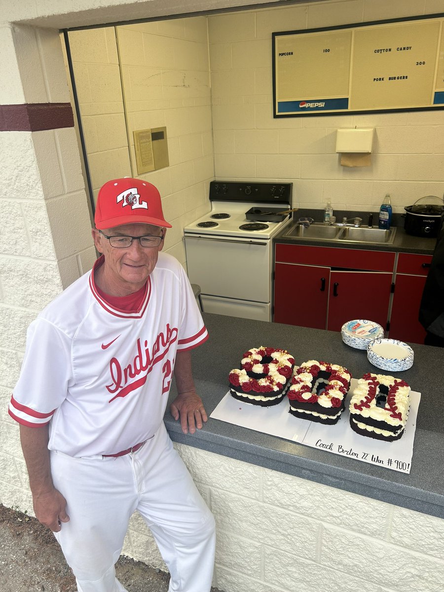 tl_indians's tweet image. Hall of Fame Baseball Coach Jake Burton reached career win # 900 tonight as the Indians defeat Rensselaer. Coach Burton is a legend of the game and we are so proud of this amazing milestone. Congrats @j22burton and let’s get you to # 1000!

@IHSBCA @INHoosierConf @samueltking