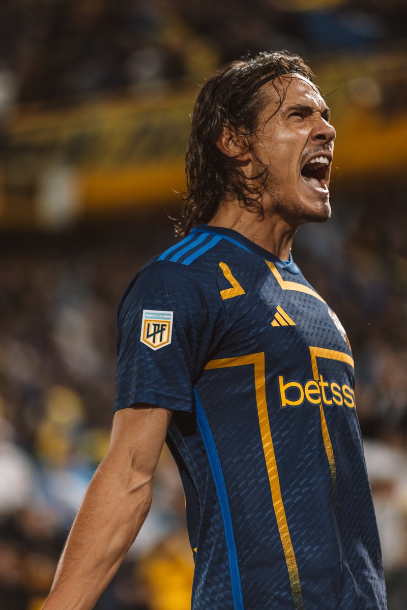 lachinasanjuann's tweet photo. EDINSON CAVANI SEÑORES. https://t.co/OMZOoAet6c