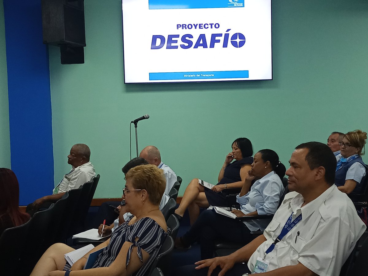 ✈️ | Ministro de Transporte <a href="/E_RdgzDavila/">Eduardo Rodríguez Dávila</a> visitó nuestra Corporación y resaltó la importancia de la comunicación estratégica como pilar fundamental en la gestión de Gobierno y para las instituciones del sector.
.
.
#AviaciónCubana