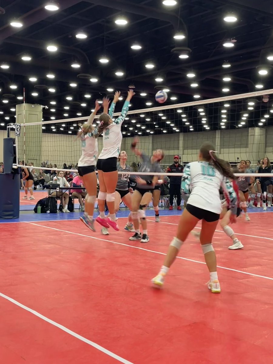 Livia_b_22's tweet photo. A few highlights from JVA World tourney! https://t.co/ISsa1ed4NM
